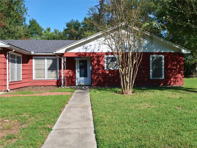1310 N Commerce Street, Baytown, TX 77520