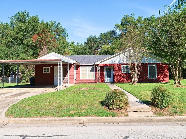 1310 N Commerce Street, Baytown, TX 77520