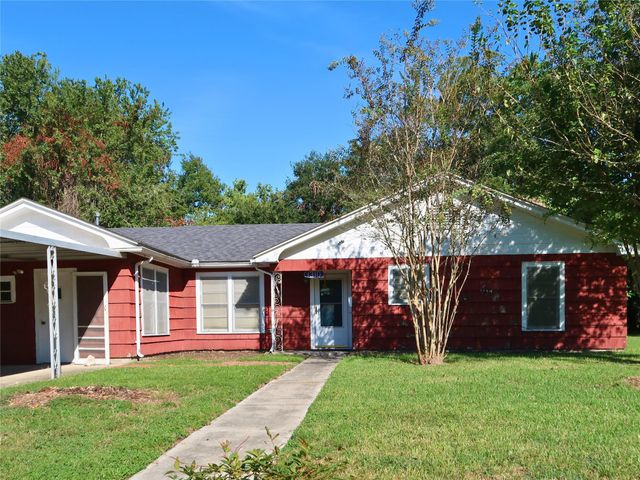 1310 N Commerce Street, Baytown, TX 77520