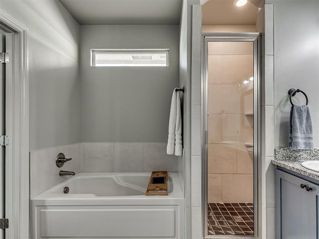 17773 Walnut Creek Road, Edmond, OK 73012