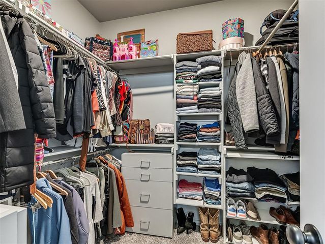 17773 Walnut Creek Road, Edmond, OK 73012