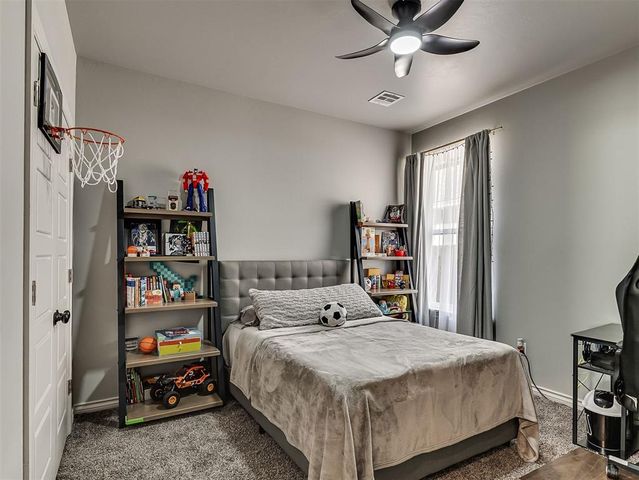 17773 Walnut Creek Road, Edmond, OK 73012