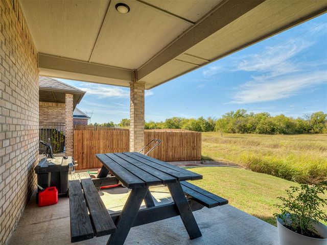 17773 Walnut Creek Road, Edmond, OK 73012