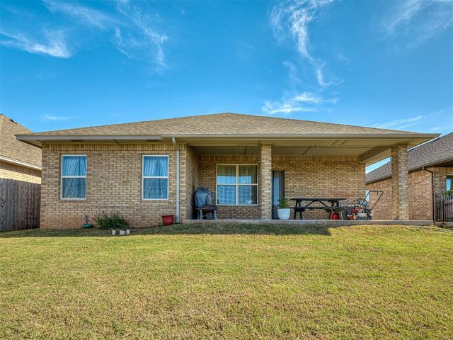 17773 Walnut Creek Road, Edmond, OK 73012