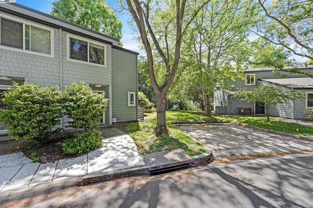 127 Temescal Cir, Emeryville, CA 94608