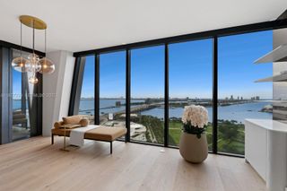 1000 Biscayne Boulevard 2402, Miami, FL 33132