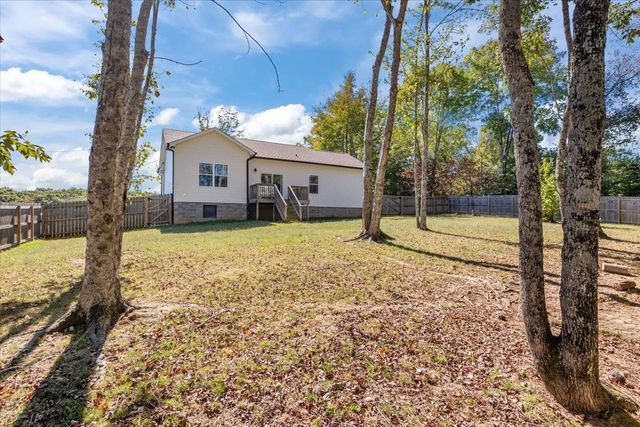 120 Pine Thicket Road, W, Mc Ewen, TN 37101