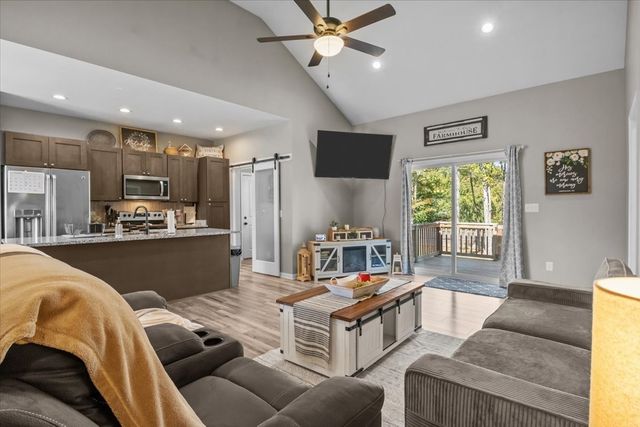 120 Pine Thicket Road, W, Mc Ewen, TN 37101