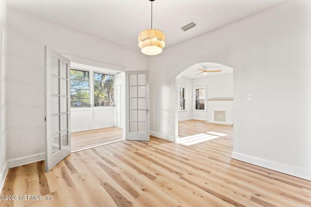 449 SUNSET Drive, Jacksonville, FL 32208