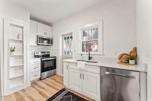 449 SUNSET Drive, Jacksonville, FL 32208