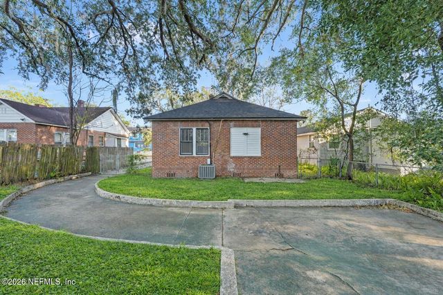 449 SUNSET Drive, Jacksonville, FL 32208