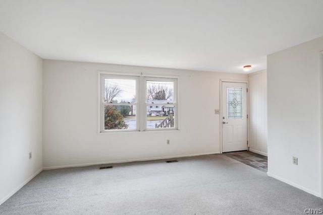 4999 Windgate Road, Clay, NY 13088