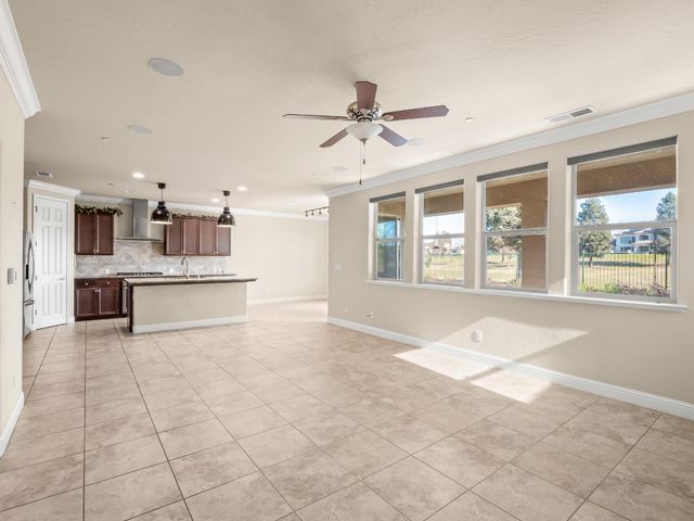 11584 N Via Venitzia Avenue, Fresno, CA 93730