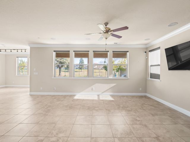 11584 N Via Venitzia Avenue, Fresno, CA 93730