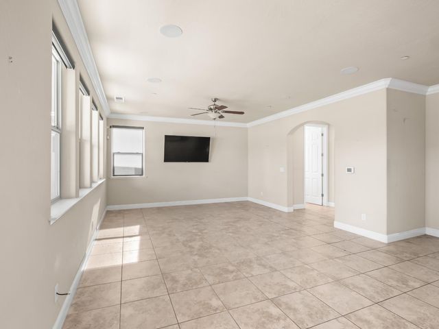 11584 N Via Venitzia Avenue, Fresno, CA 93730