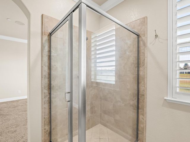 11584 N Via Venitzia Avenue, Fresno, CA 93730