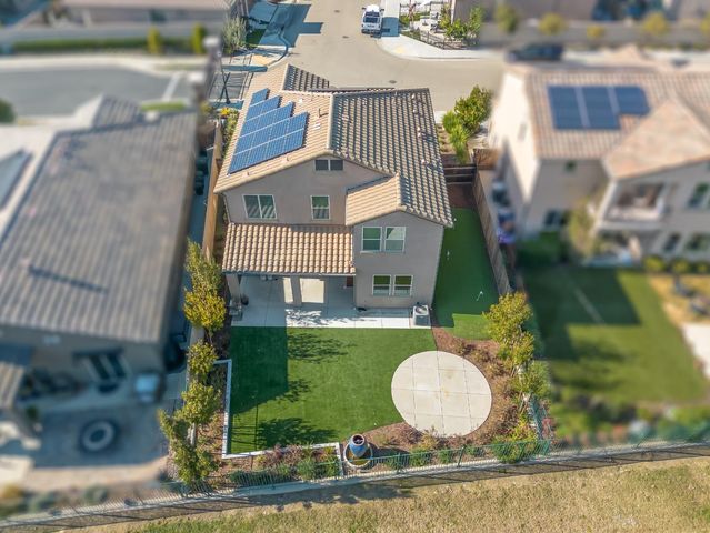 11584 N Via Venitzia Avenue, Fresno, CA 93730