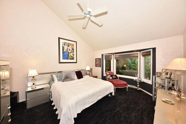 1521 W Eastbrook DRIVE, Mequon, WI 53092