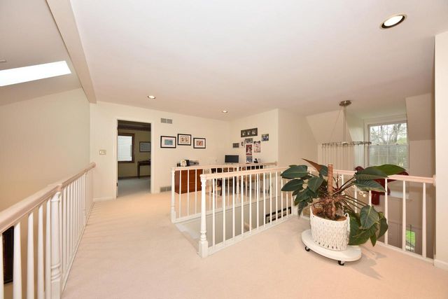 1521 W Eastbrook DRIVE, Mequon, WI 53092