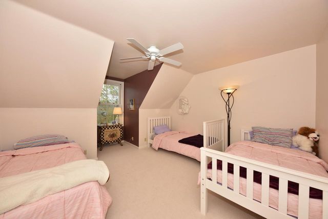 1521 W Eastbrook DRIVE, Mequon, WI 53092