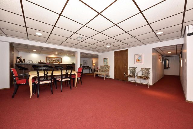1521 W Eastbrook DRIVE, Mequon, WI 53092