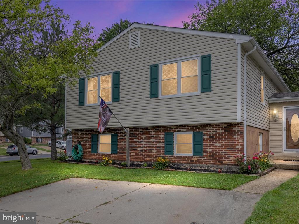 223 HIGHLANDER DR, Glen Burnie, MD 21061