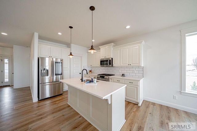 1960 N Mesa Canyon Drive, Idaho Falls, ID 83401