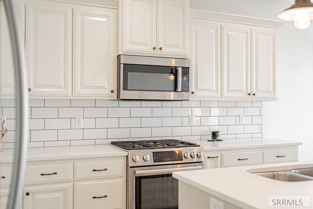 1960 N Mesa Canyon Drive, Idaho Falls, ID 83401