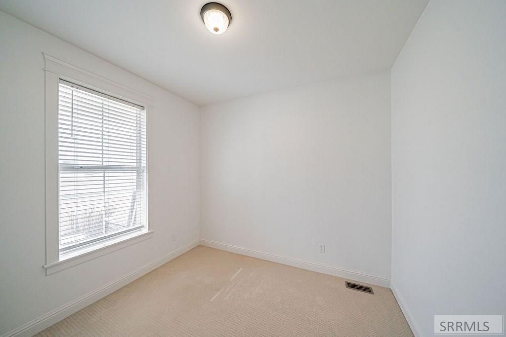 Image 15 of property listing at 1960 N Mesa Canyon Drive, Idaho Falls, ID 83401