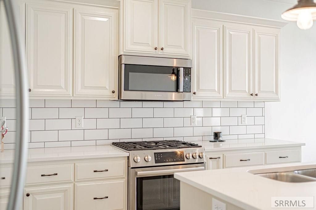 Image 27 of property listing at 1960 N Mesa Canyon Drive, Idaho Falls, ID 83401