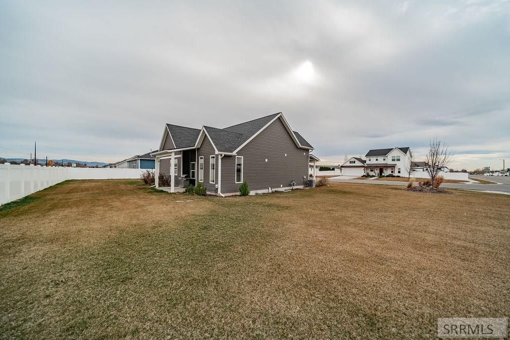 Image 30 of property listing at 1960 N Mesa Canyon Drive, Idaho Falls, ID 83401
