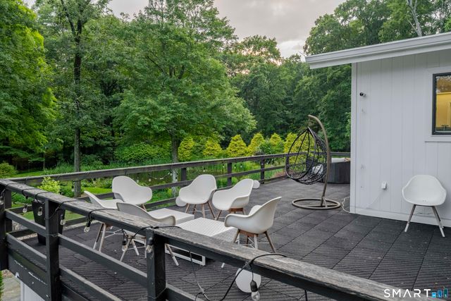 297 Oscaleta Road, Ridgefield, CT 06877