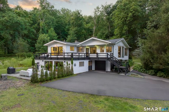 297 Oscaleta Road, Ridgefield, CT 06877