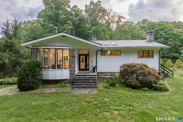 297 Oscaleta Road, Ridgefield, CT 06877