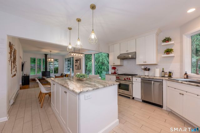 297 Oscaleta Road, Ridgefield, CT 06877