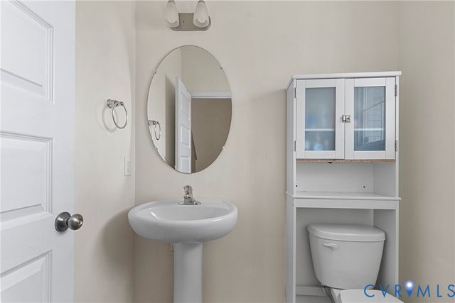 52 Sovereign Cir, Aylett, VA 23009