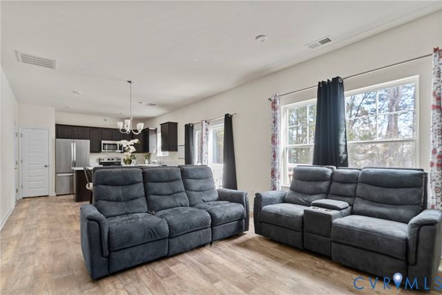 52 Sovereign Cir, Aylett, VA 23009