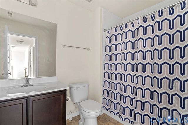 52 Sovereign Cir, Aylett, VA 23009