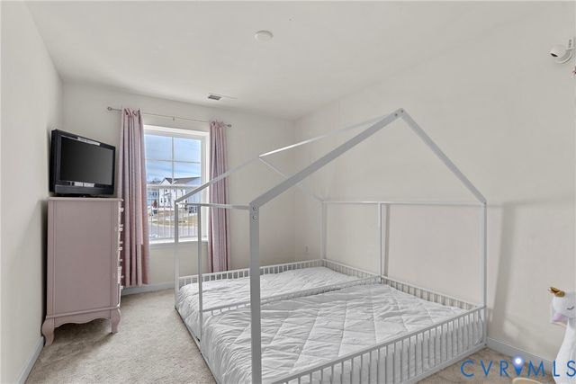 52 Sovereign Cir, Aylett, VA 23009