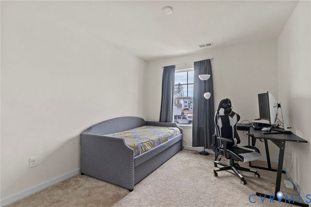 52 Sovereign Cir, Aylett, VA 23009