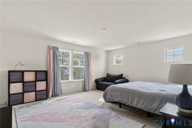 52 Sovereign Cir, Aylett, VA 23009