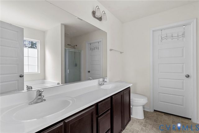 52 Sovereign Cir, Aylett, VA 23009