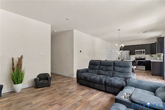 52 Sovereign Cir, Aylett, VA 23009