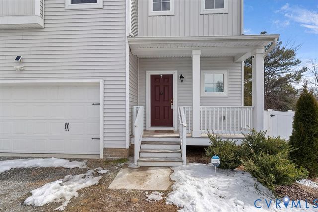 52 Sovereign Cir, Aylett, VA 23009