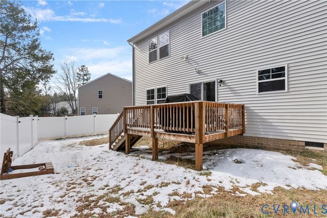 52 Sovereign Cir, Aylett, VA 23009