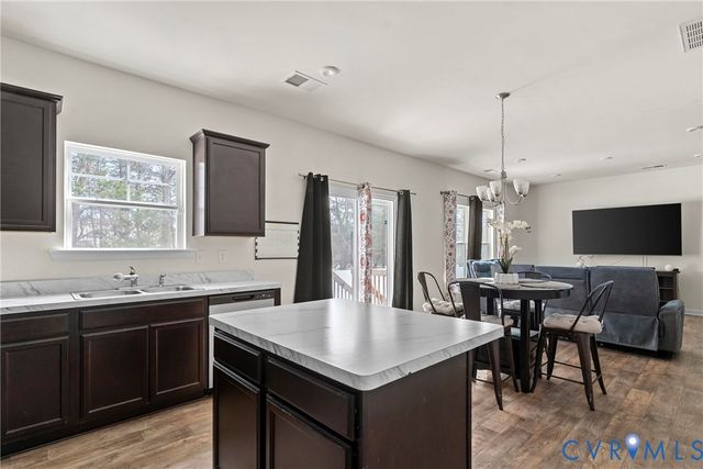 52 Sovereign Cir, Aylett, VA 23009