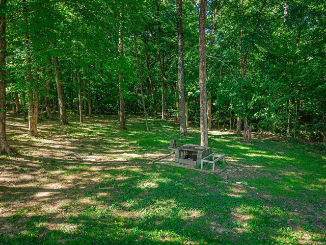 1533 W Shelton Road, Boonville, IN 47601