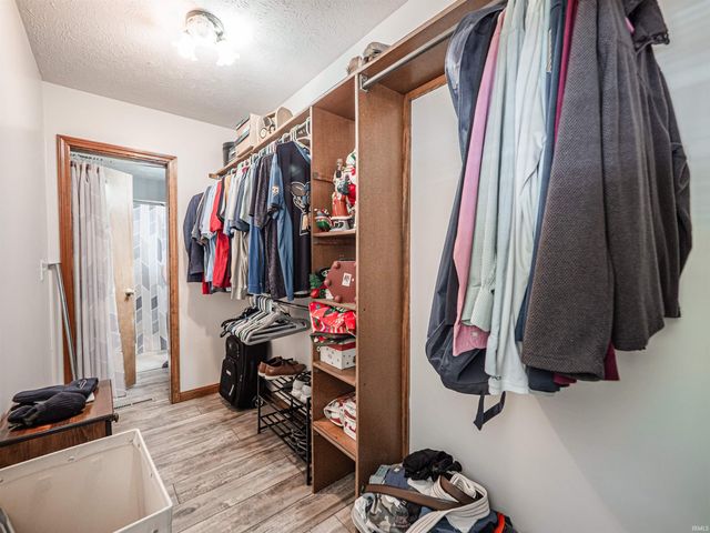 1533 W Shelton Road, Boonville, IN 47601