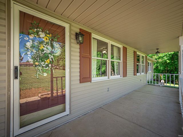 1533 W Shelton Road, Boonville, IN 47601