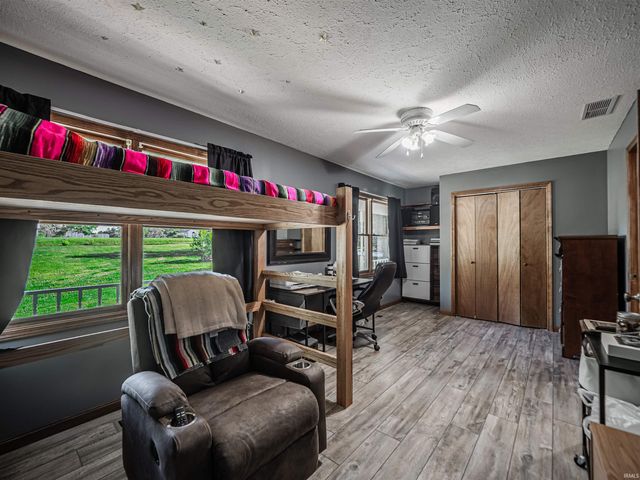 1533 W Shelton Road, Boonville, IN 47601